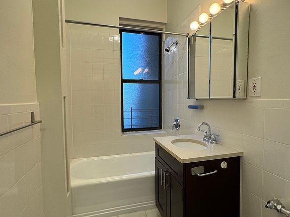 5th image of 509 Cathedral Pkwy #9O