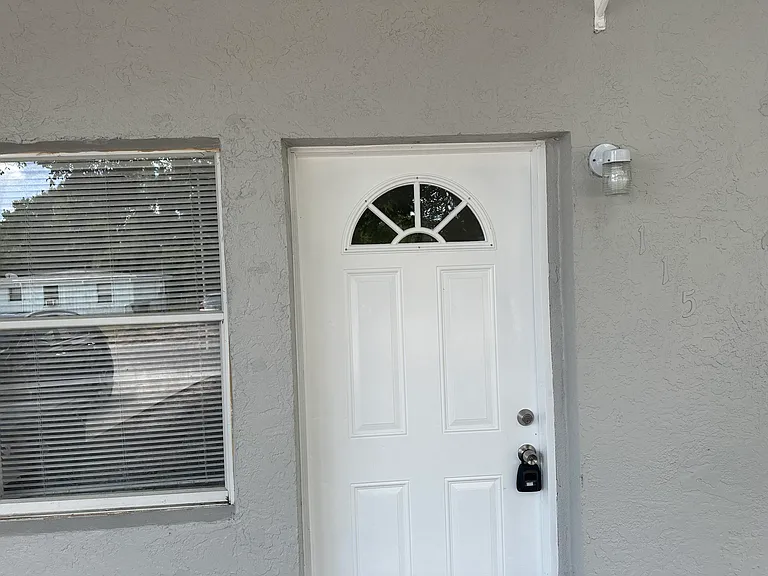 115 Maple Ave — Photo 4