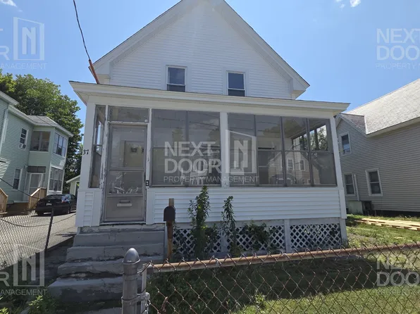 37 3rd Ave, Lowell, MA 01854