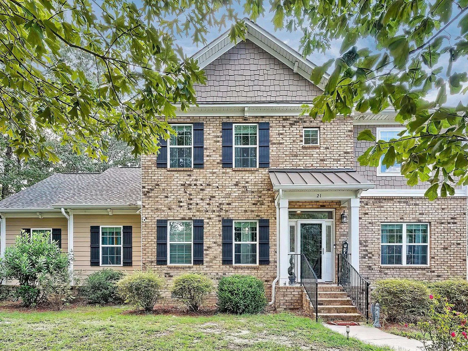 5 bed, 3100 sqft, $3,000 — Photo 1