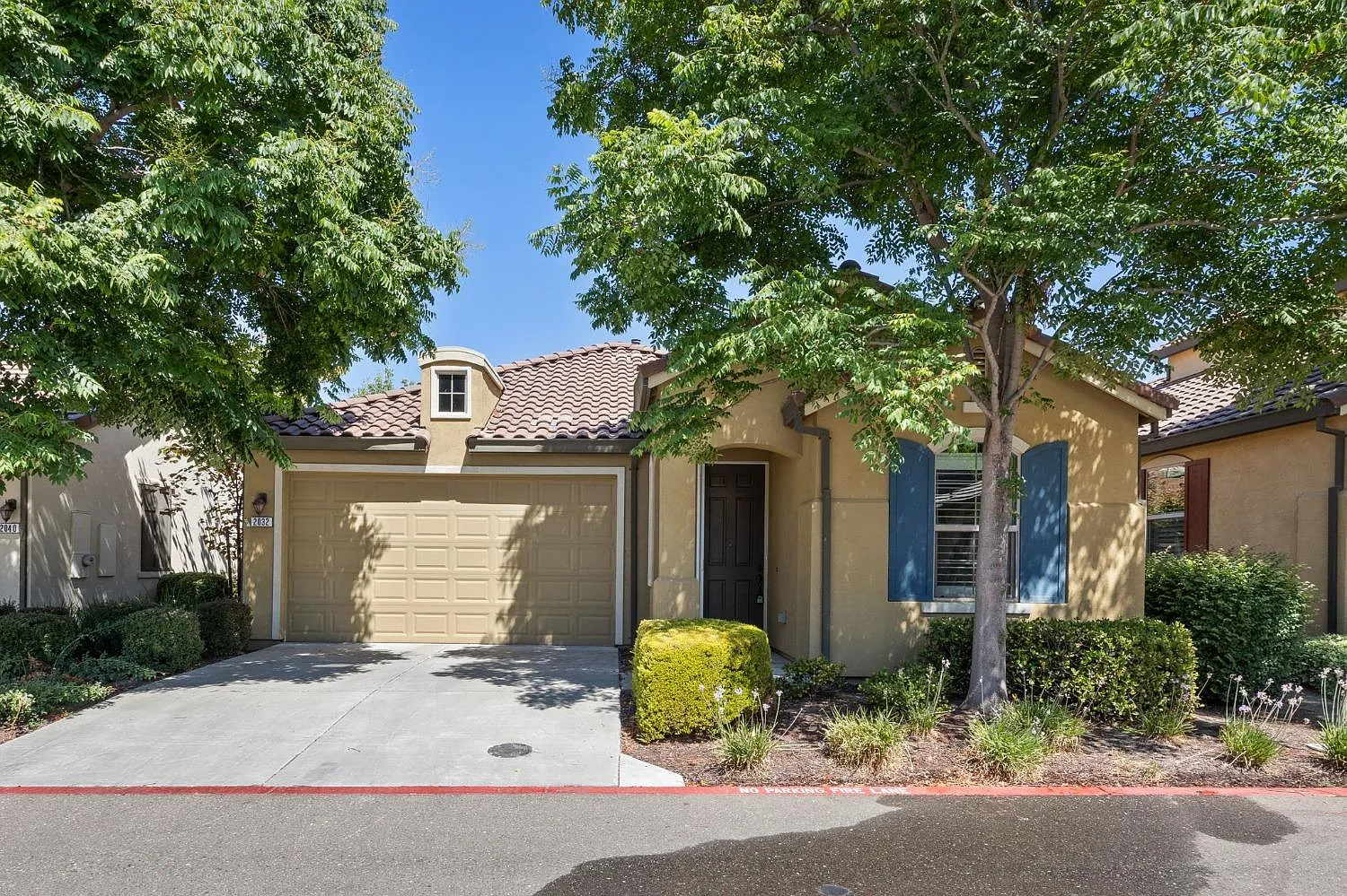 2032 Avignon Ln photo 1