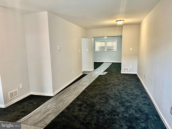 4th image of 1106 Sterling Ave