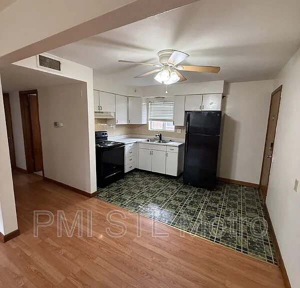 4838 S Broadway St #C — Photo 3