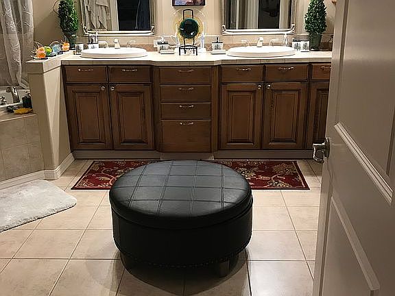Master bathroom 