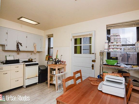 3rd image of 2129 N Mozart St #1