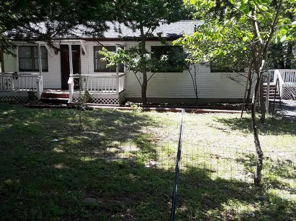 109 E Shore Dr, Dingmans Ferry, PA 18328