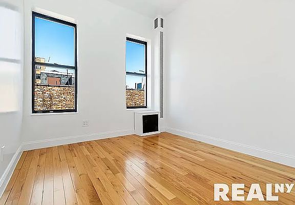 2nd image of 284 Mulberry St APT 23