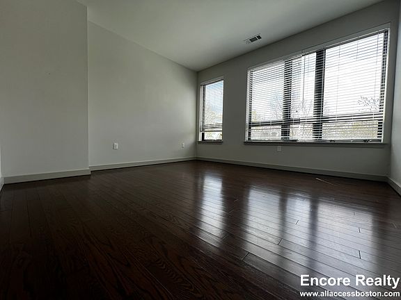 5th image of 93 Marion St #49