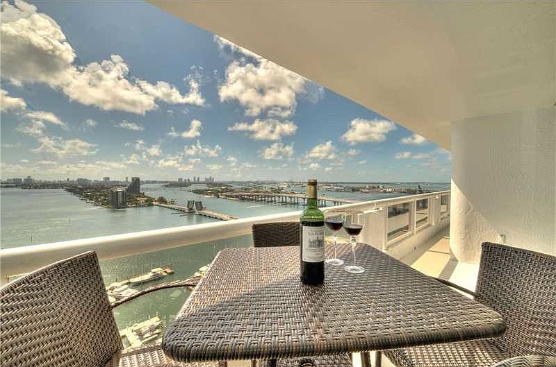 1st image of 1717 N Bayshore Dr APT 2632