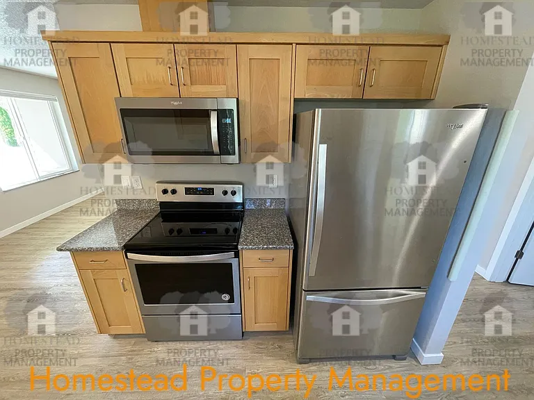 351 N Broad St #1-4 — Photo 4