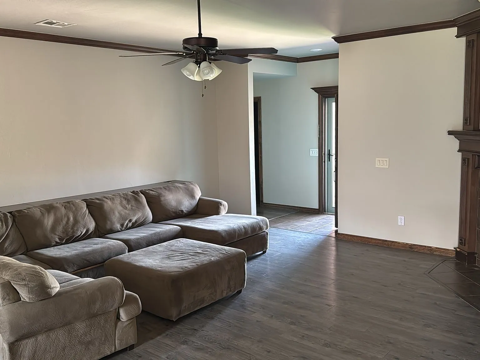 3 bed, 1700 sqft, $1,900 — Photo 3
