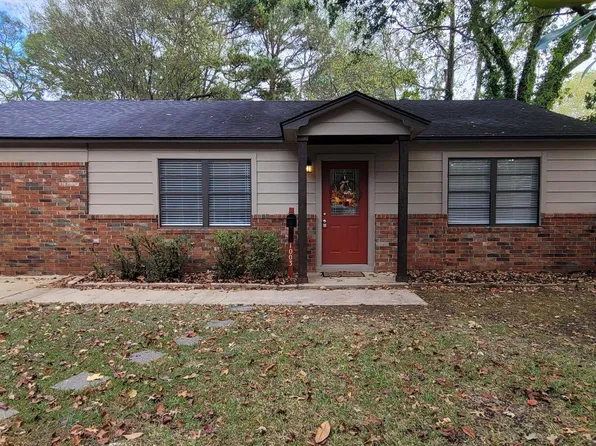 1003 Oakwood, Benton, AR 72015