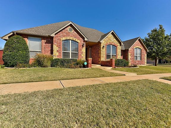 2nd image of 15405 Hickory Bend Ln