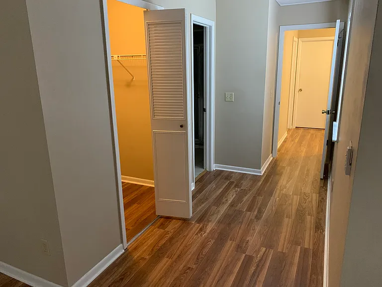 1536 N Carolwood Blvd — Photo 31