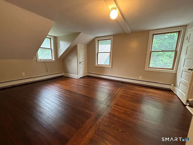 7 Seminary Rd — Photo 9