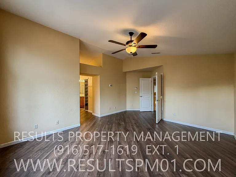 4891 Knightswood Way — Photo 36