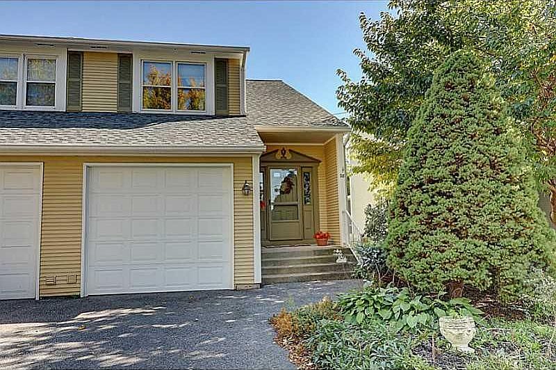 1st image of 28 Arbor Dr #17