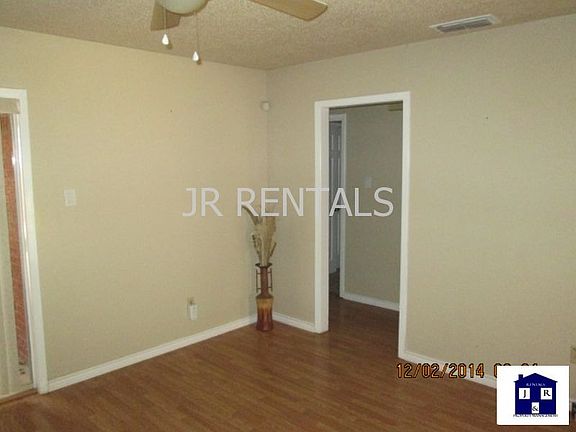 5th image of 405 Cottonwood Dr