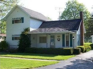 130 N Ewen St, Maple Rapids, MI 48853