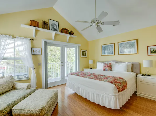 1075 Duval St APT R1, Key West, FL 33040