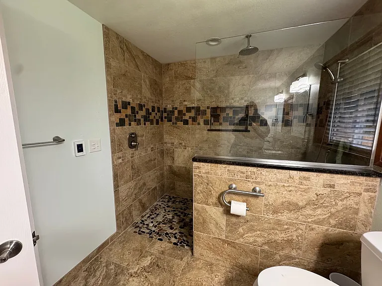 15928 N Umpqua Hwy — Photo 32