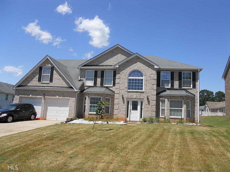 2nd image of 916 Ambeau Cir #246