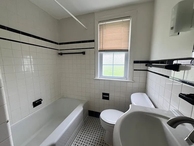 8 Ryckman Ave #4 — Photo 4