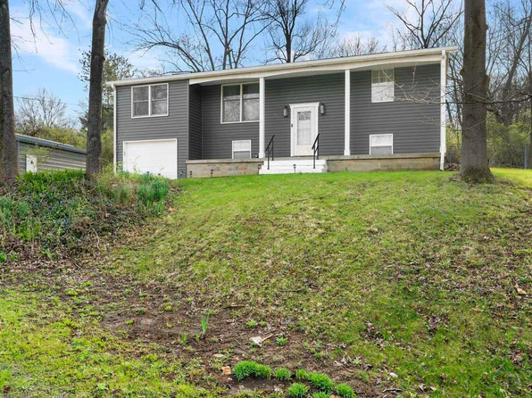 56 Knoll Crest Ct, West Lafayette, IN 47906