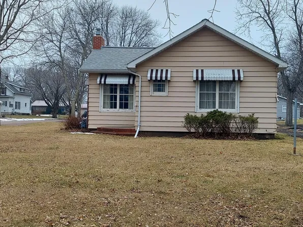301 7th Ave W, Lamberton, MN 56152