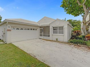 9604 NW 8th Cir, Plantation, FL 33324