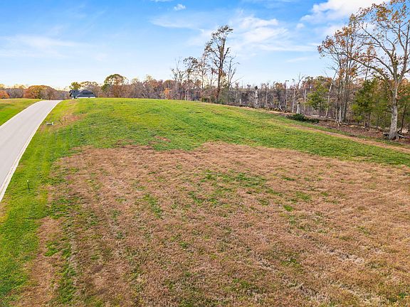 5th image of 38 Lakemere Rd