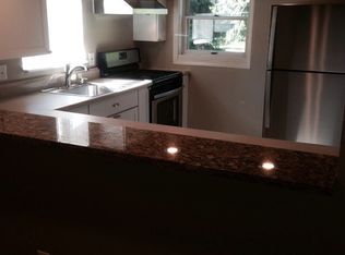 631 Oak Grove Dr, Lake Orion, MI 48362