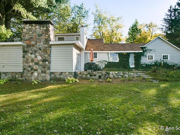 4th image of 6945 Pine Island Dr NE