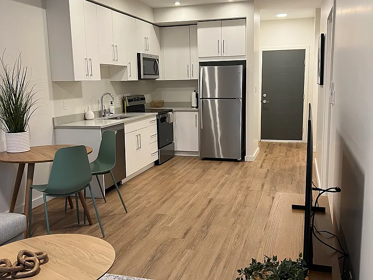 302 Birch St — Photo 11