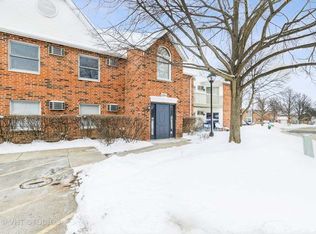 1301 Cunat Ct APT 2A, Lake In The Hills, IL 60156