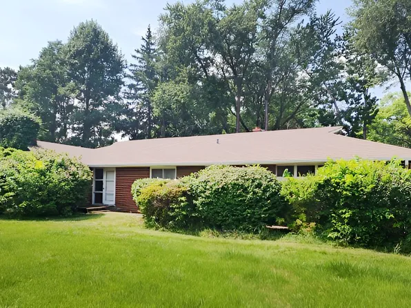 347 S Edgelawn Dr, Aurora, IL 60506