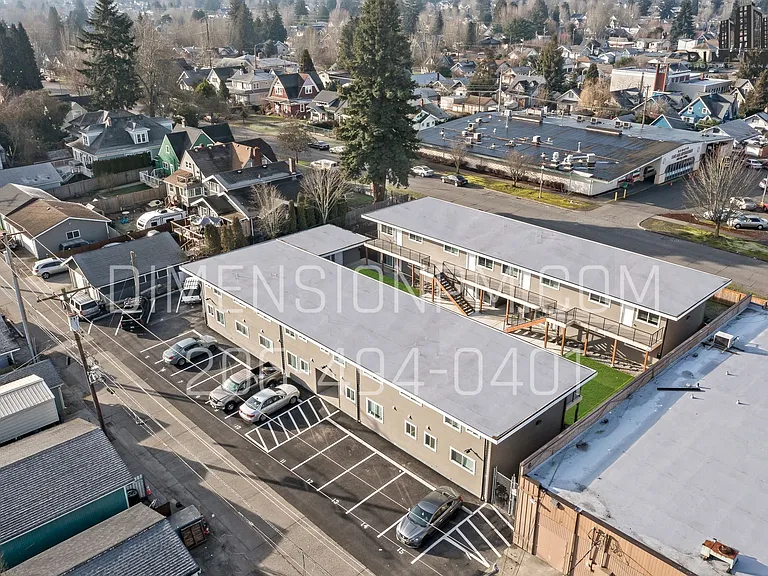 Lincoln Flats — Photo 33