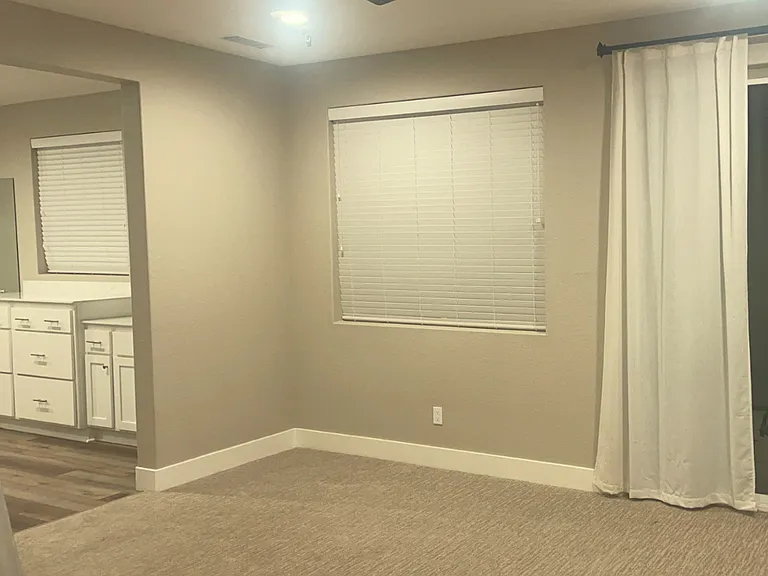 504 Chase Ct — Photo 16