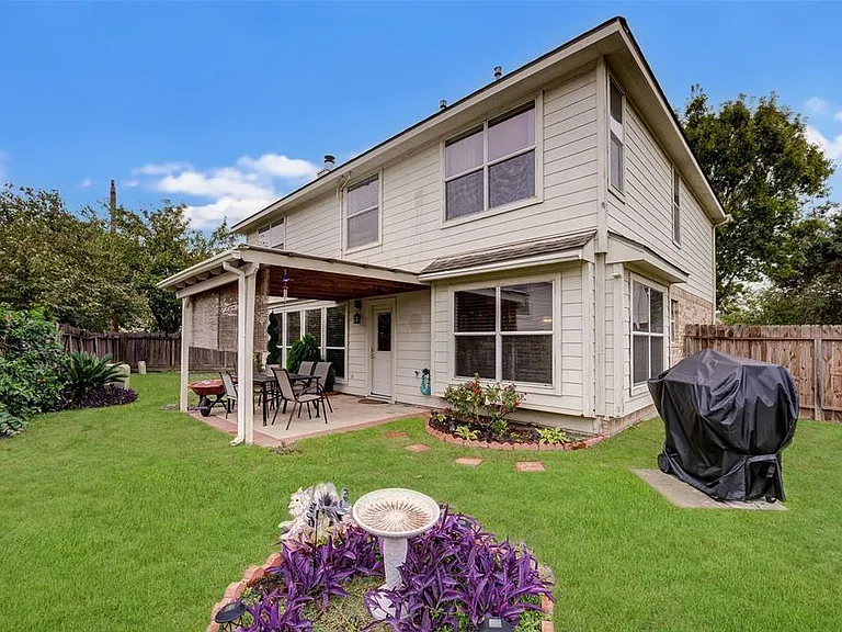 17015 Maricella Cir — Photo 25