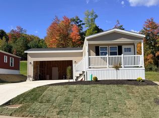 12530 Kinsman Rd #18, Burton, OH 44021
