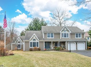 10 Maple Ct, Ramsey, NJ 07446