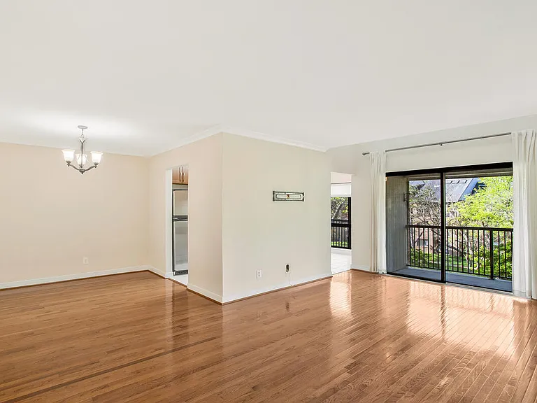 302 Hilltop Ln #K — Photo 19