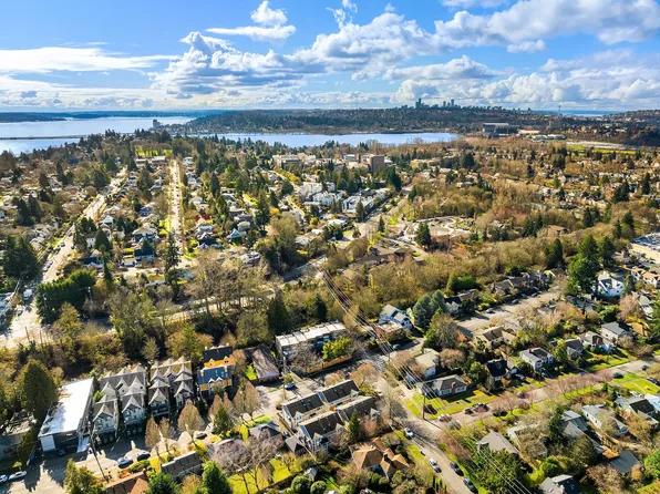 4504 NE 55th St, Seattle, WA 98105