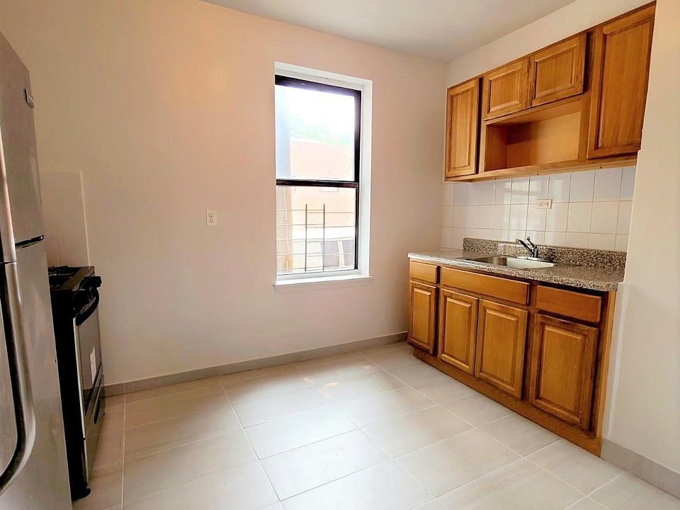 1st image of 910 E 213th St #3W