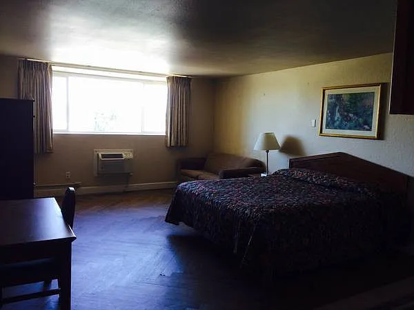 Econostudios - Stockton — Photo 2