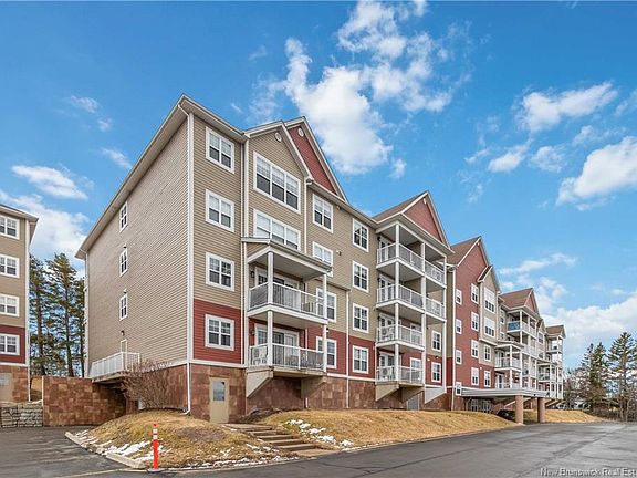 3rd image of 208 Coverdale Rd #304