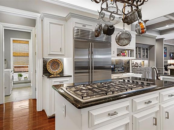 3rd image of 5212 Corinthian Bay Dr