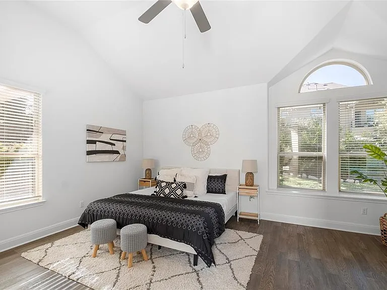 15201 Joseph Dr — Photo 19