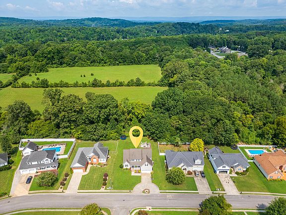 3rd image of 7754 Prince Dr