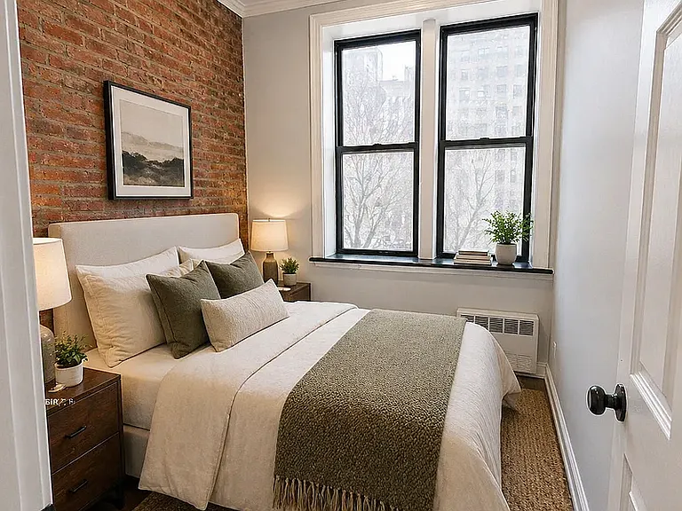 432 E 13th St #18 — Photo 3